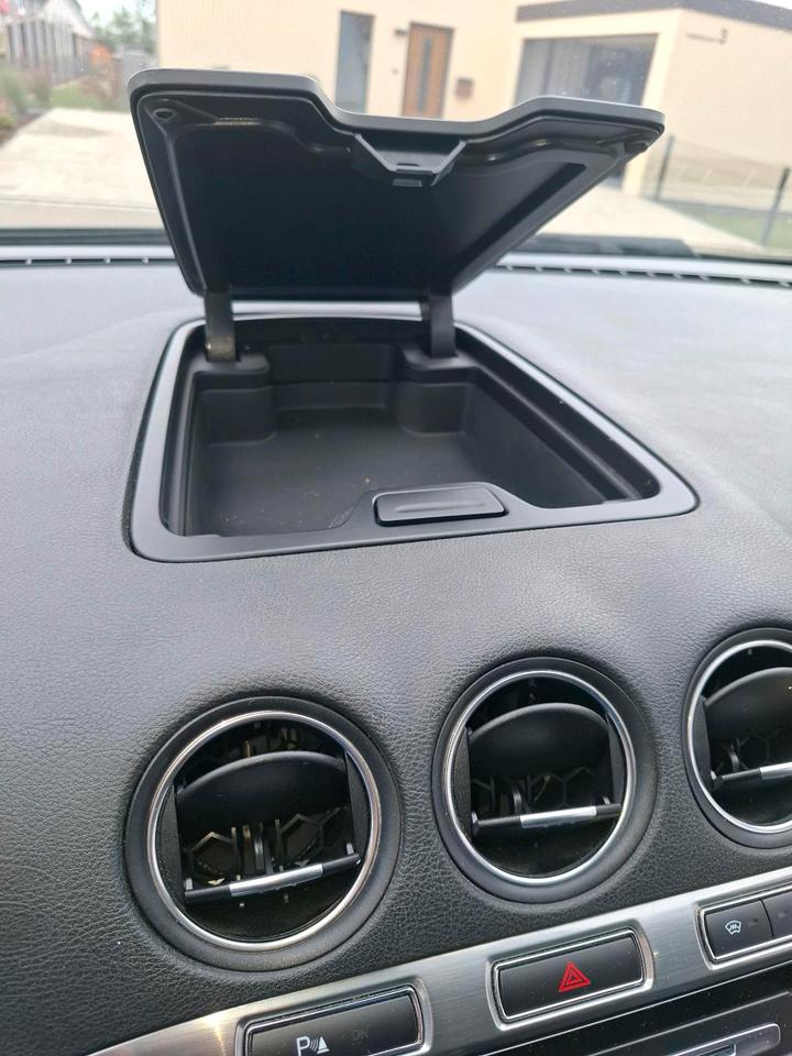 Ford S-Max 2011 — photo 15