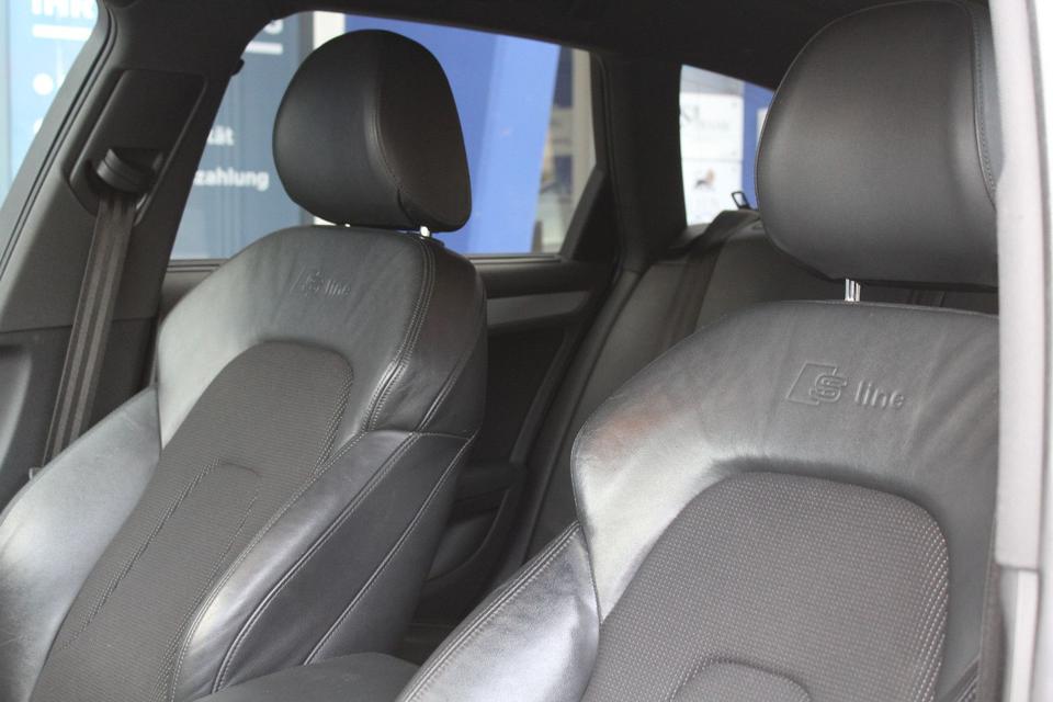 Audi A4 2011 — photo 25