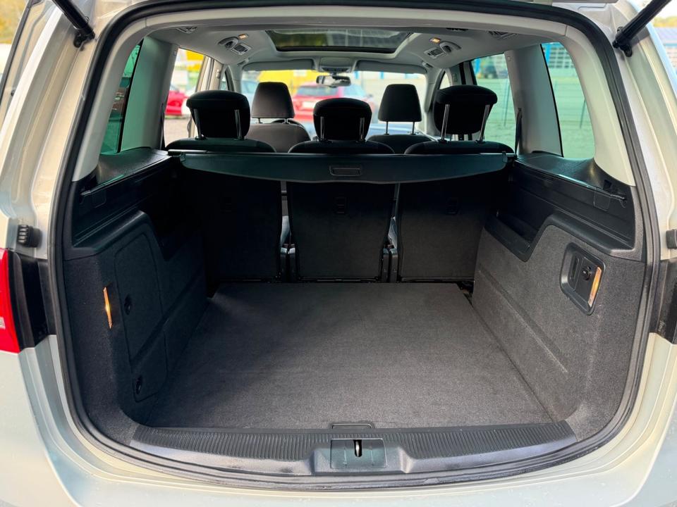 Volkswagen Sharan 2011 — photo 12