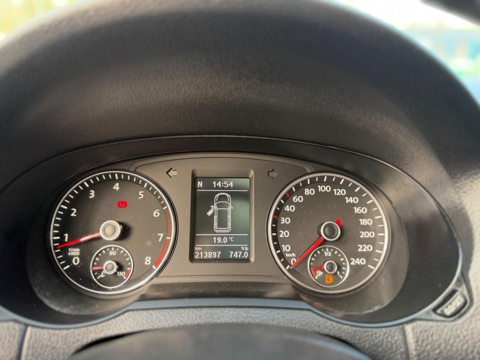 Volkswagen Sharan 2011 — photo 25