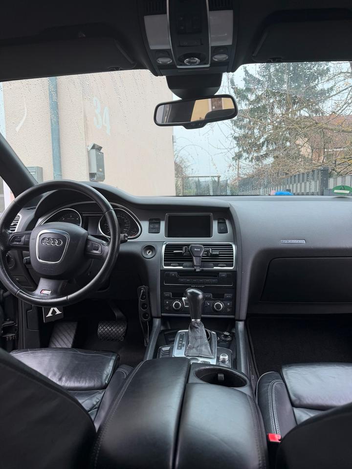 Audi Q7 2009 — photo 11