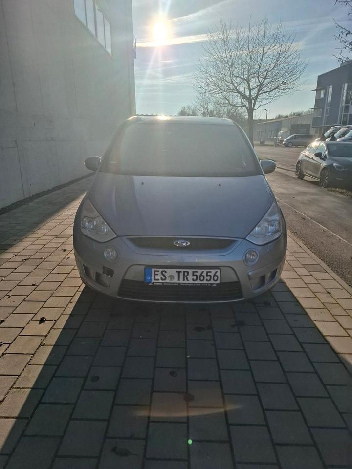 Ford S-Max 2009 — rear view