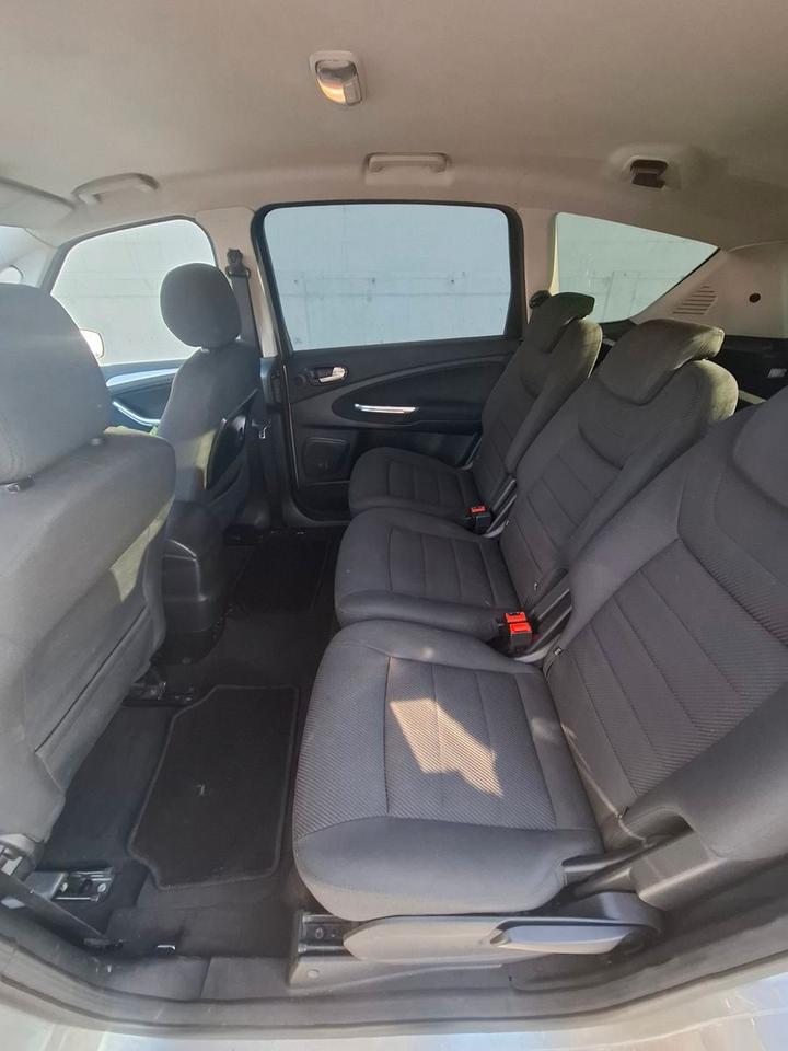 Ford S-Max 2009 — photo 8