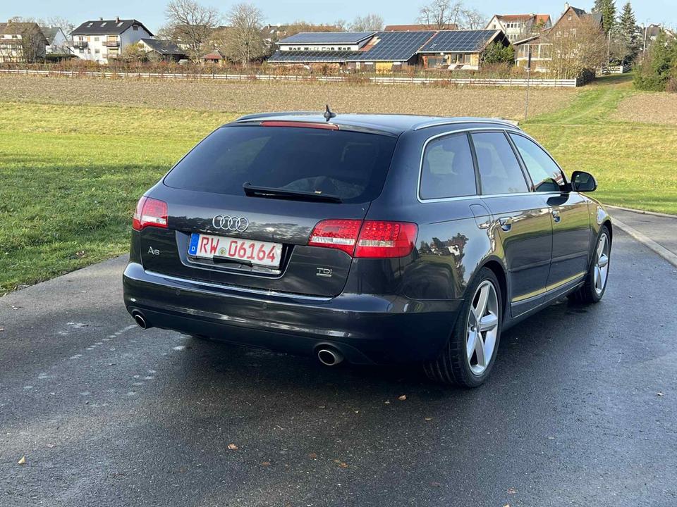 Audi A6 2010 — engine