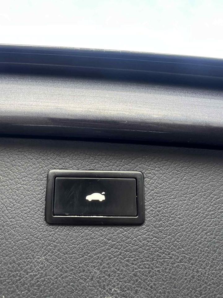 Audi A6 2010 — photo 8