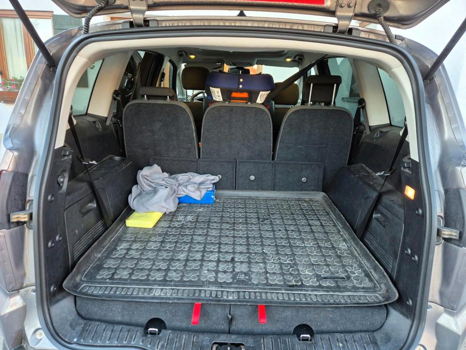 Ford S-Max 2013 — photo 15