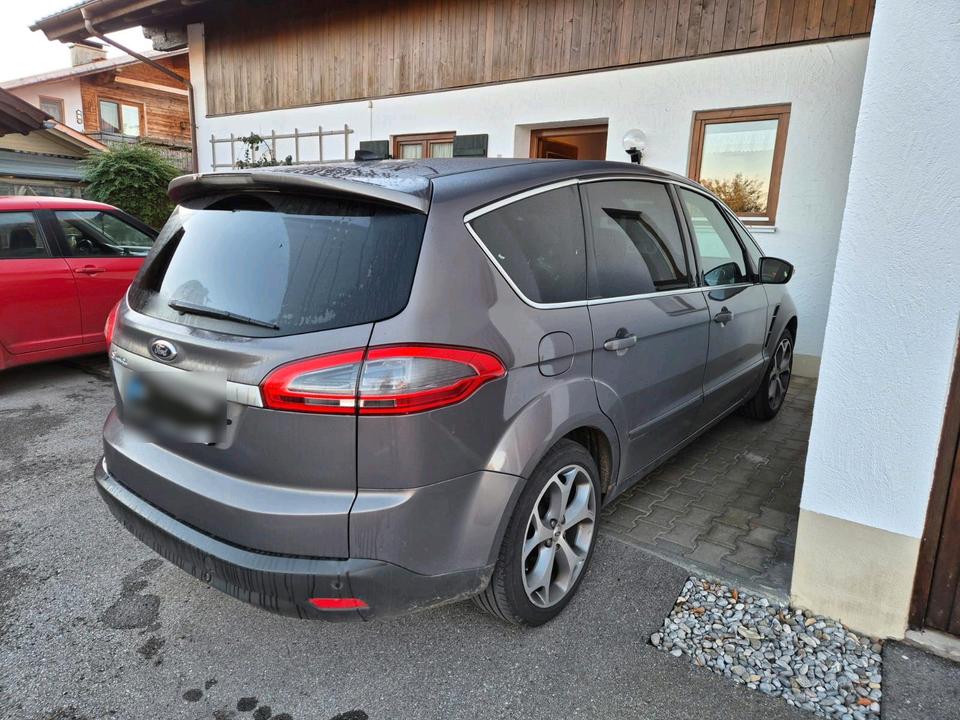Ford S-Max 2013 — interior