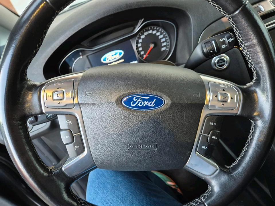 Ford S-Max 2013 — photo 8