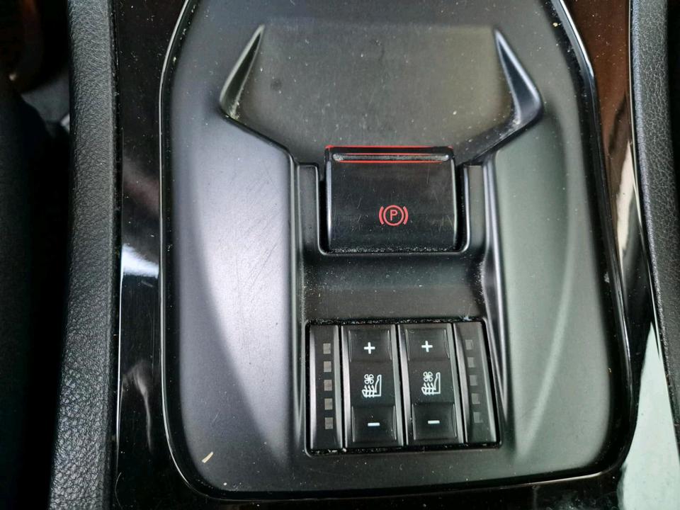 Ford S-Max 2013 — photo 9