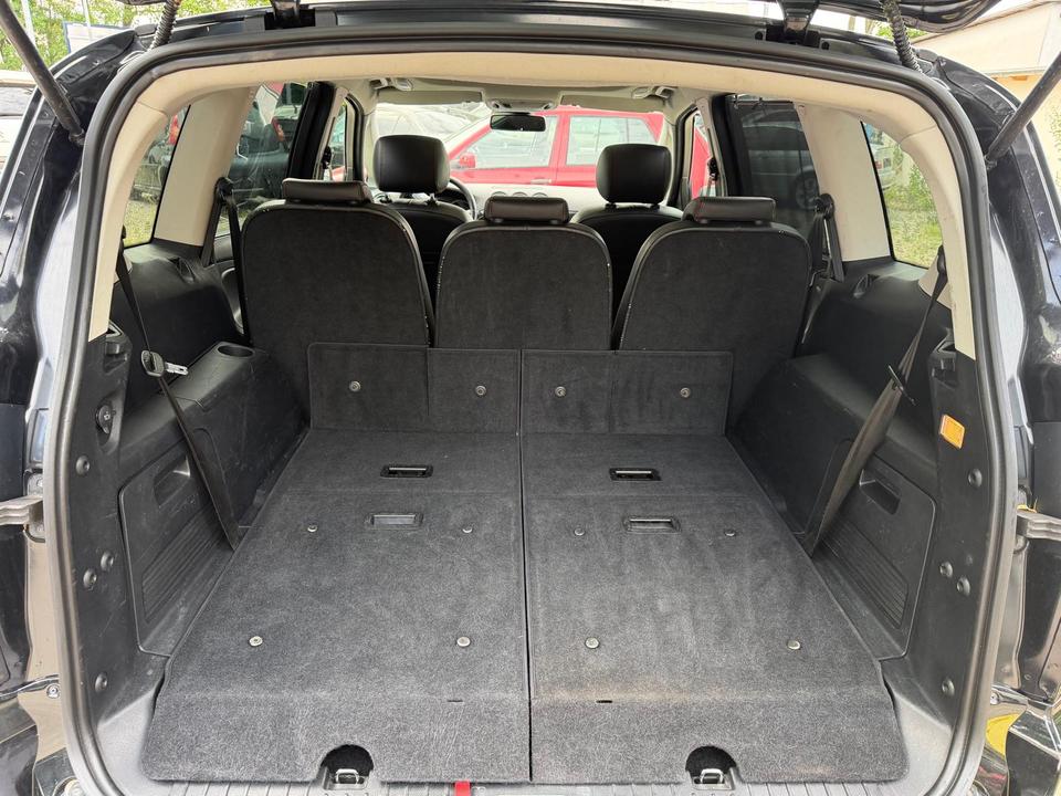 Ford S-Max 2013 — photo 17