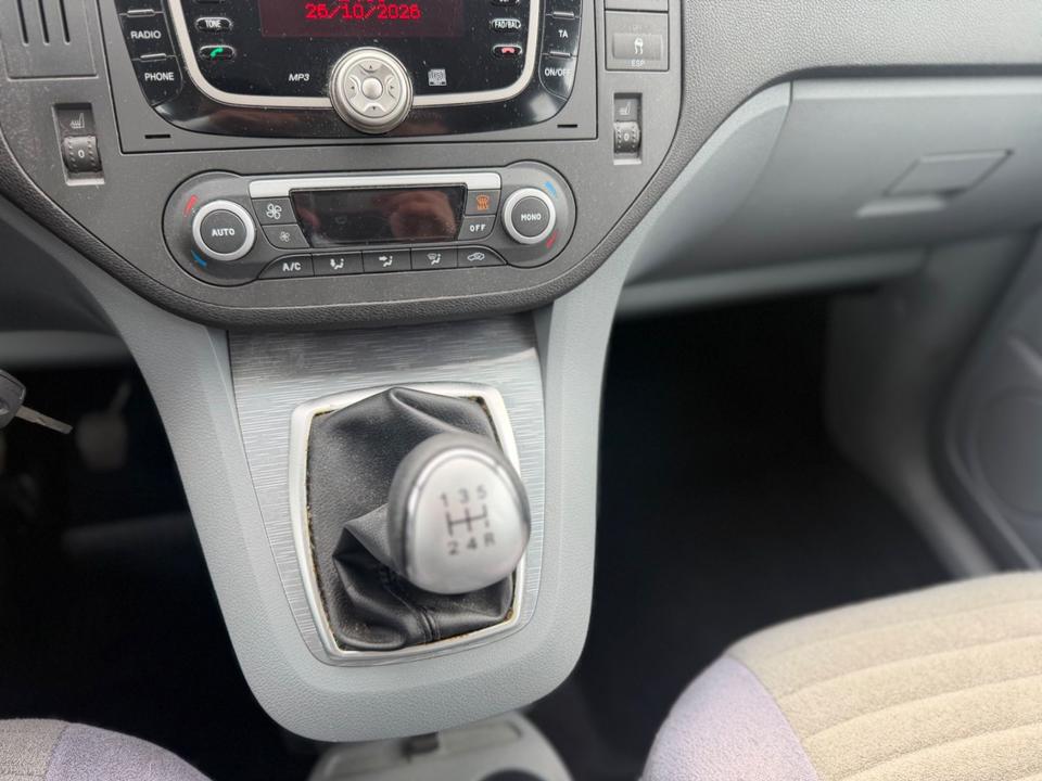 Ford C-Max 2007 — photo 17