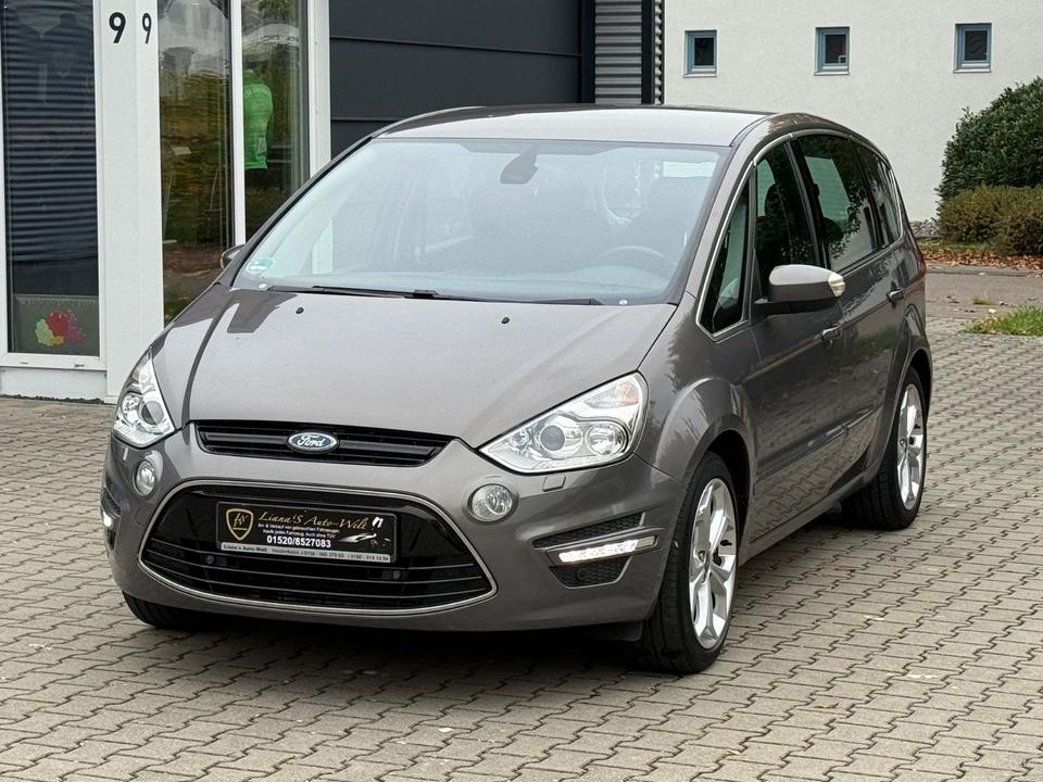 Ford S-Max 2012 — rear view