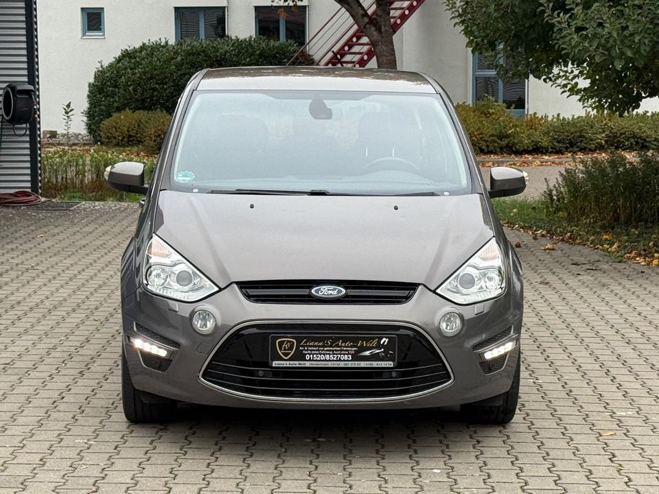Ford S-Max 2012 — interior