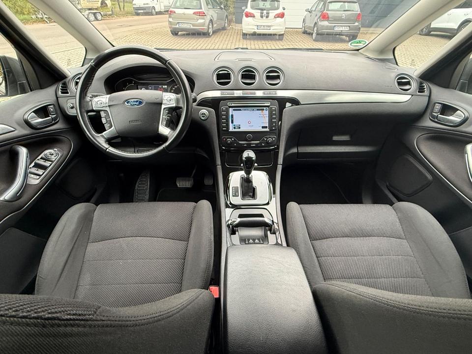 Ford S-Max 2012 — photo 8