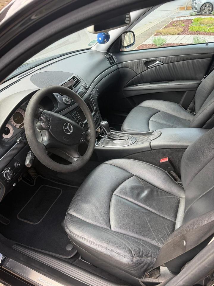 Mercedes Benz E 280 2006 — interior
