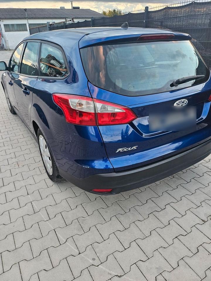 Ford Focus 2014 — photo 5