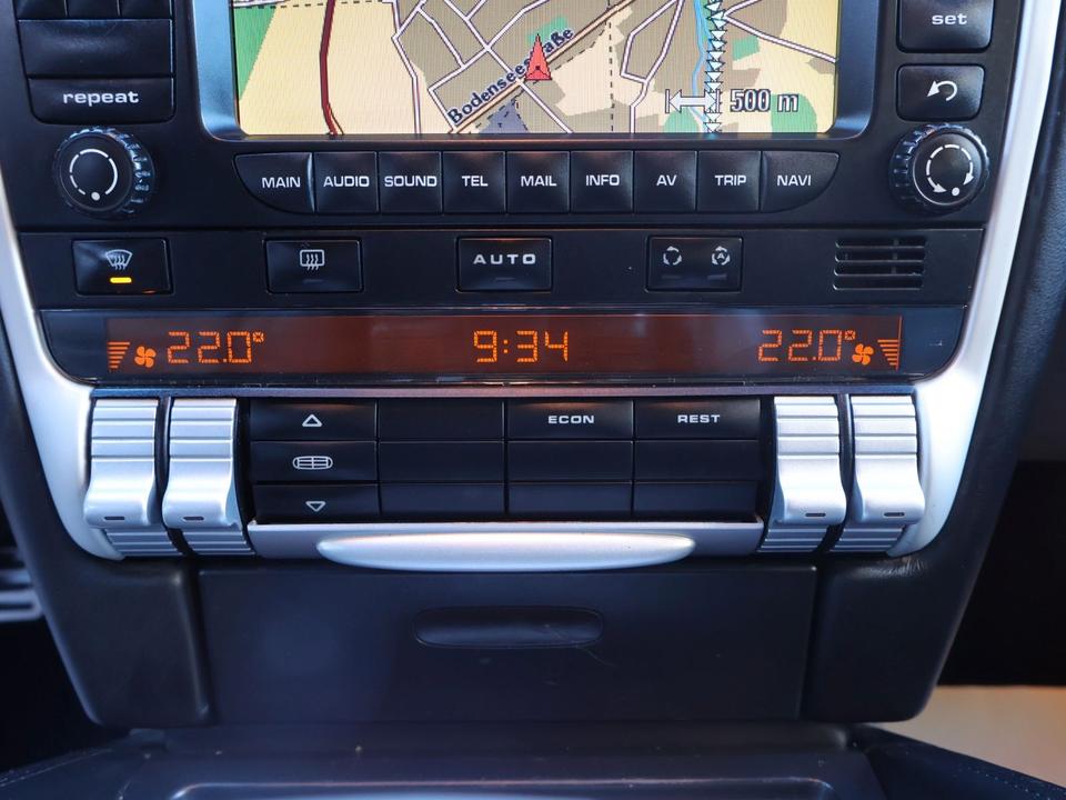 Porsche Cayenne 2006 — photo 11