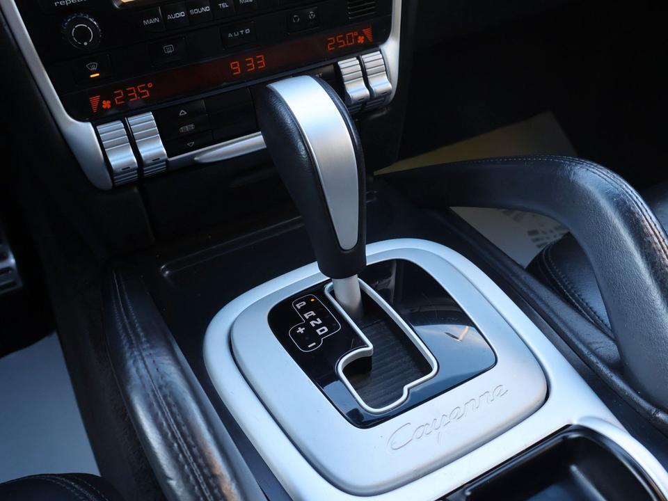 Porsche Cayenne 2006 — photo 13