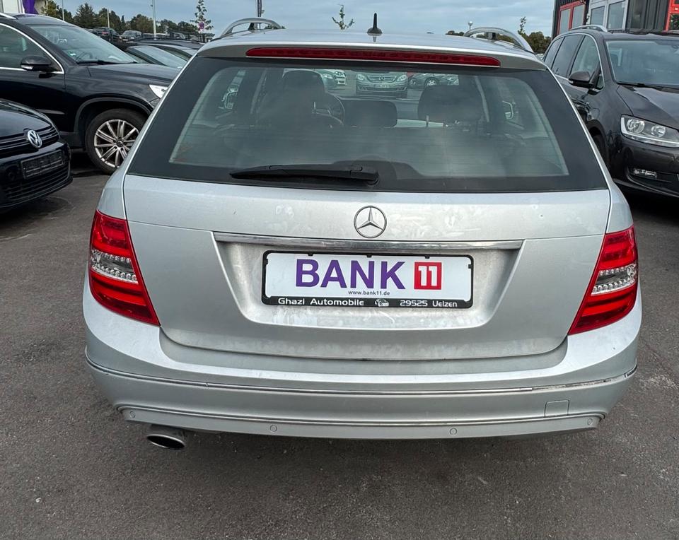 Mercedes Benz C 220 2012 — engine