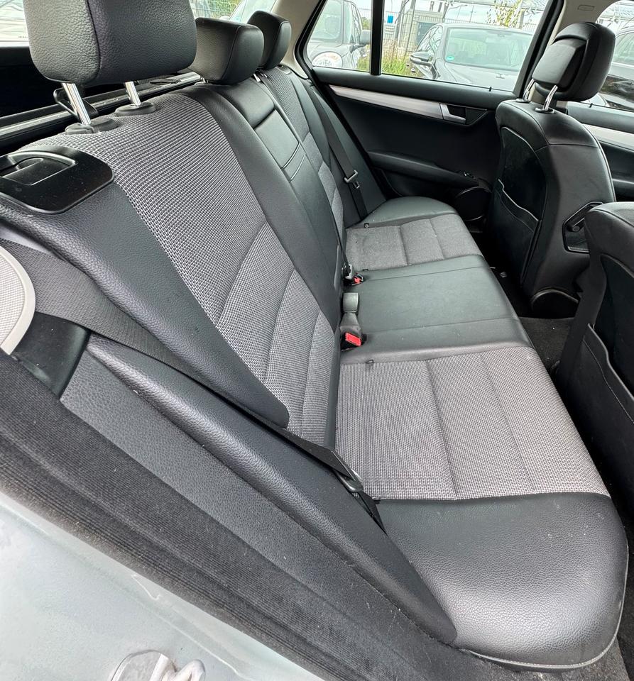 Mercedes Benz C 220 2012 — photo 8