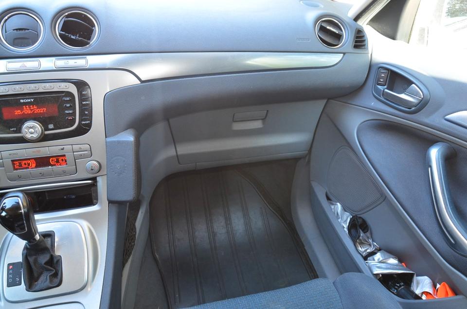 Ford S-Max 2007 — photo 12