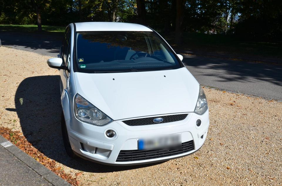 Ford S-Max 2007 — rear view