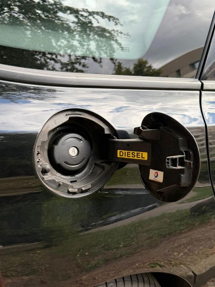 Peugeot 308 2014 — photo 13