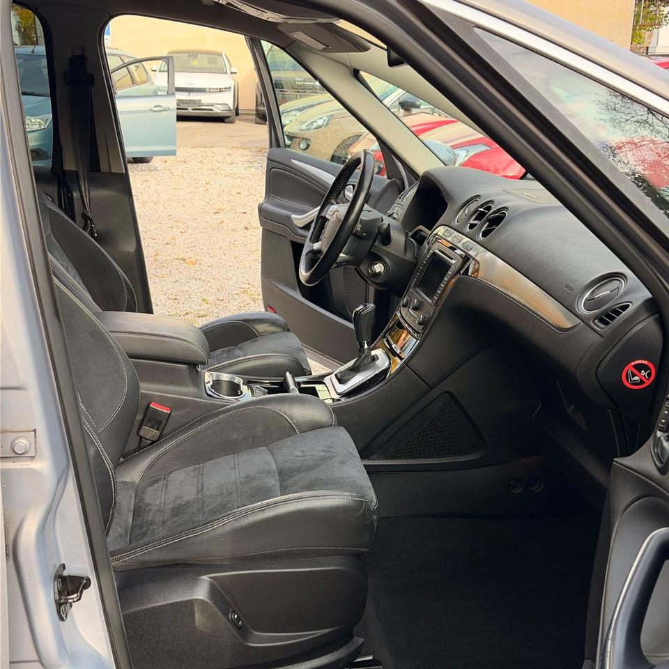Ford S-Max 2011 — photo 10