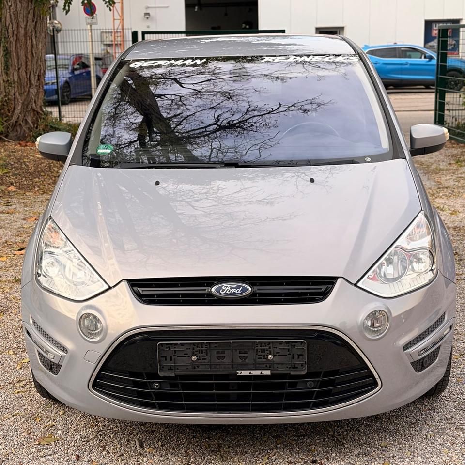 Ford S-Max 2011 — rear view