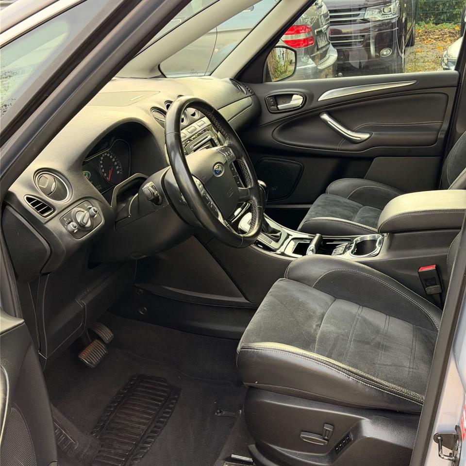 Ford S-Max 2011 — photo 7