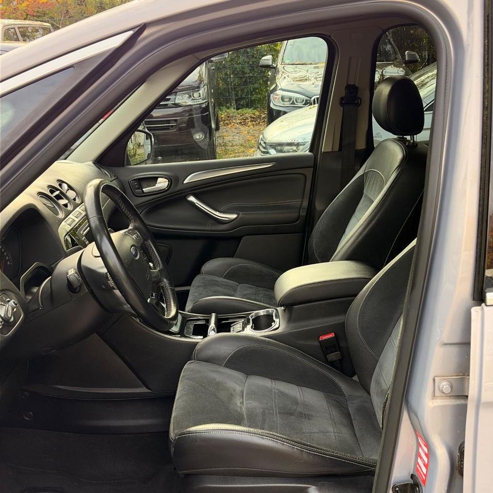 Ford S-Max 2011 — photo 8