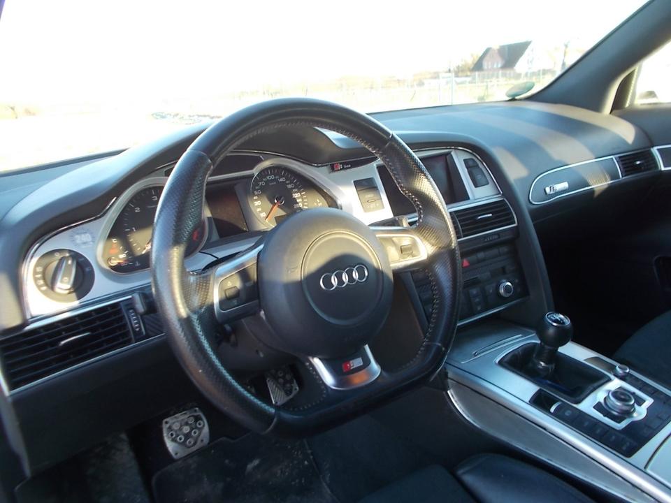 Audi A6 2010 — photo 11