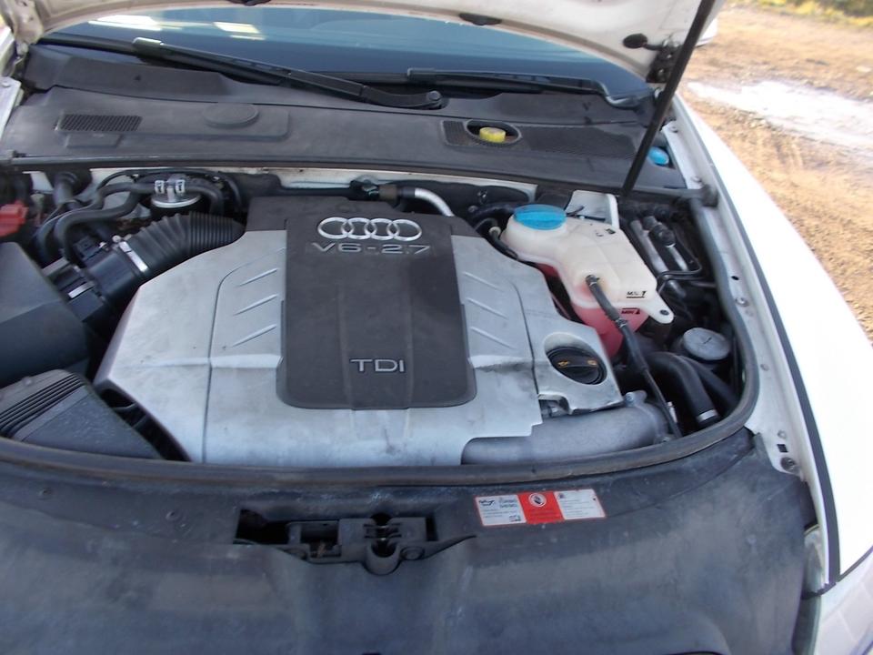 Audi A6 2010 — photo 12
