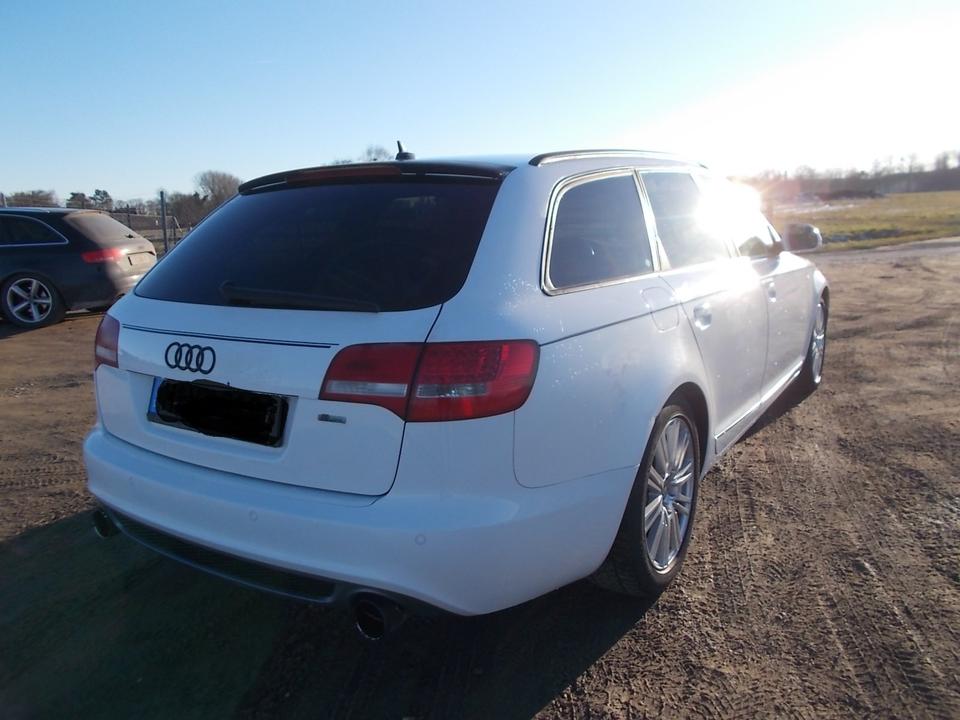 Audi A6 2010 — engine