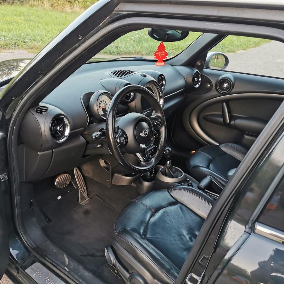Mini Countryman S (Cooper) 2011 — вигляд ззаду