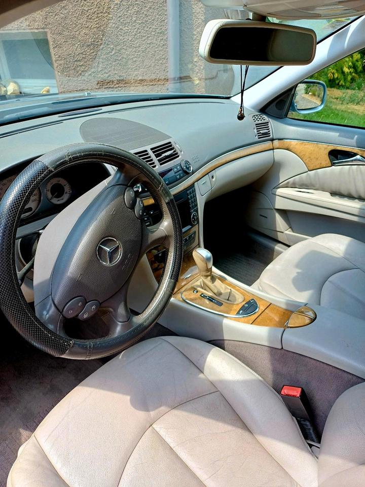 Mercedes Benz E 280 2008 — photo 11