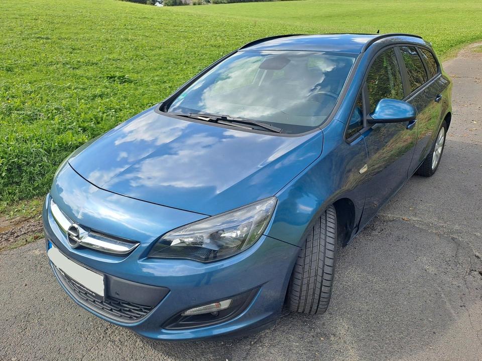 Opel Astra 2015 — авто для ЗСУ з Європи