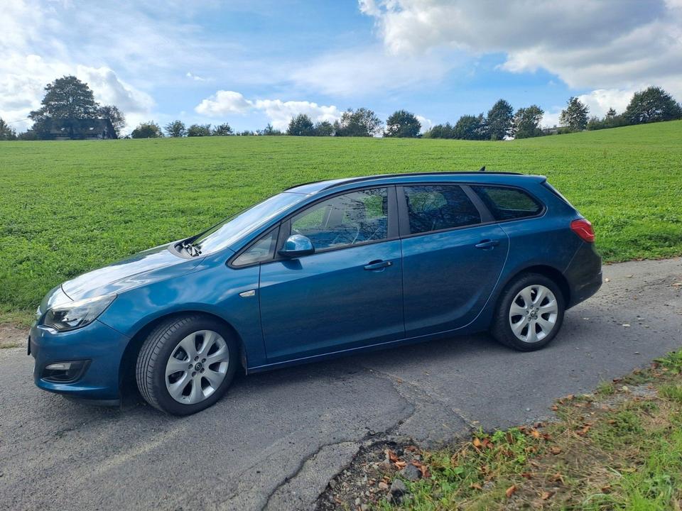Opel Astra 2015 — фото 5