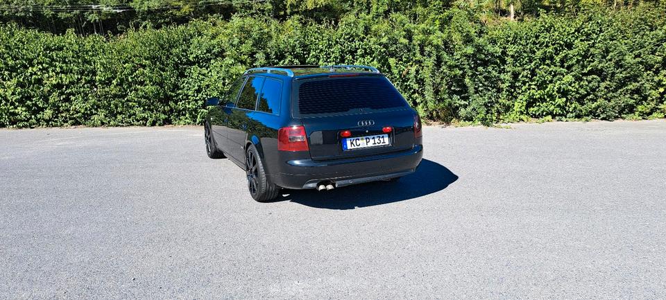 Audi A6 2004 — салон