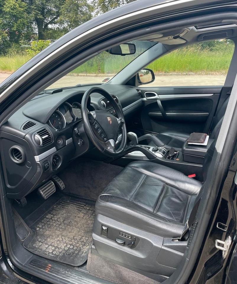 Porsche Cayenne 2006 — engine