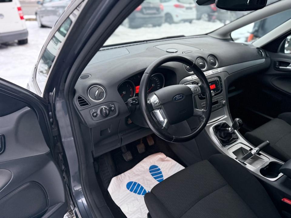 Ford S-Max 2007 — photo 19