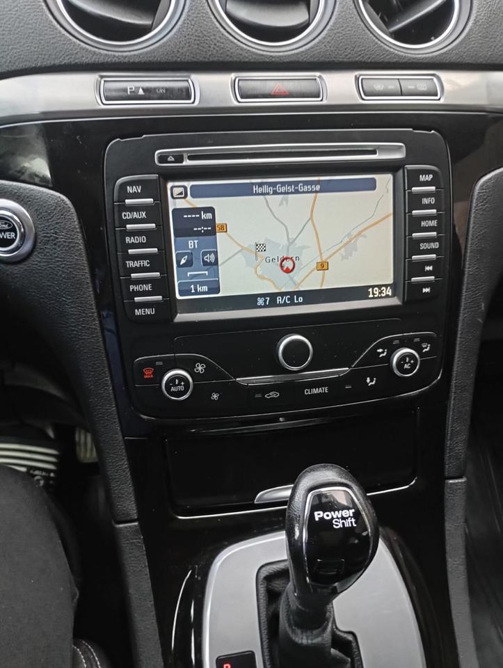 Ford S-Max 2011 — photo 6