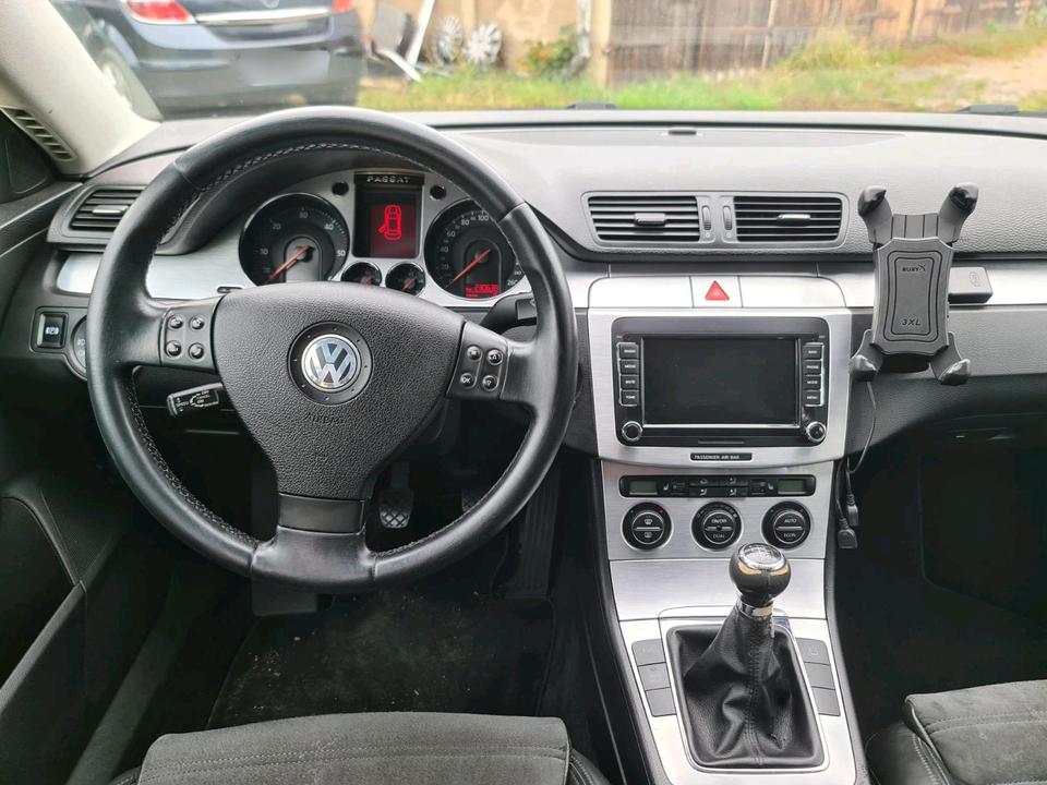 Volkswagen Passat Variant 2006 — photo 16