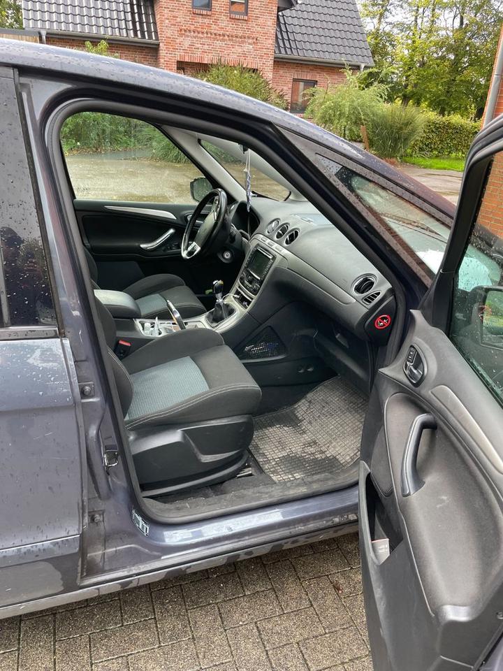 Ford S-Max 2010 — photo 6
