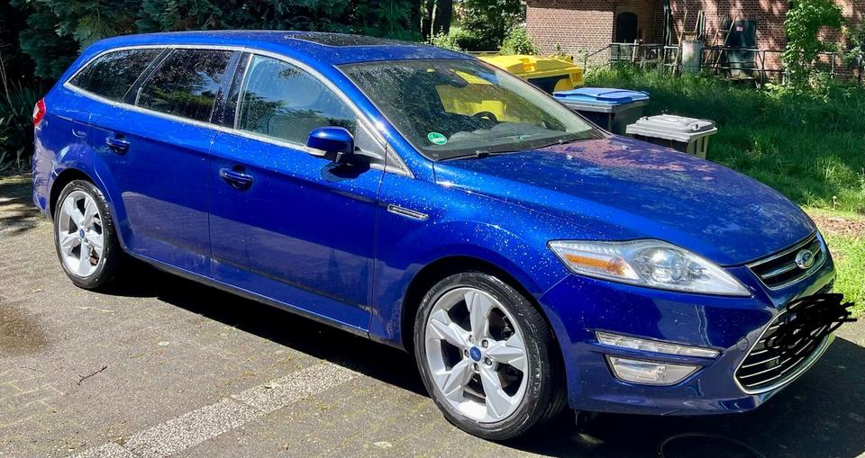 Ford Mondeo 2013 — rear view