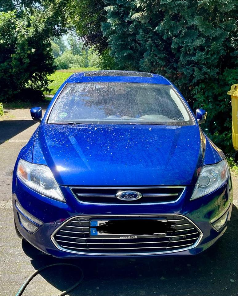 Ford Mondeo 2013 — interior