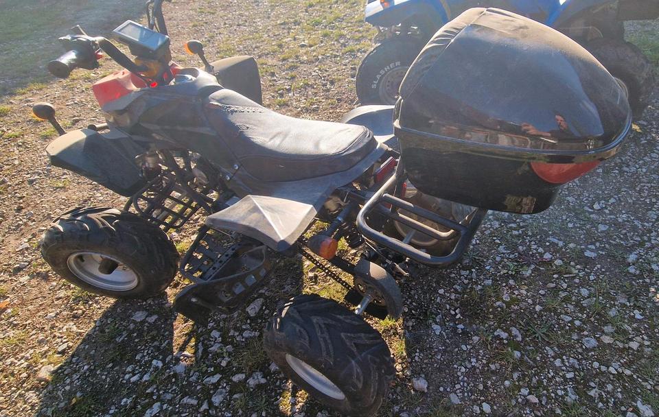 Weitere Motorräder Quad 50er 50ccm Straßenzulassung Automatik Zulassung Papiere 2010 — вигляд ззаду