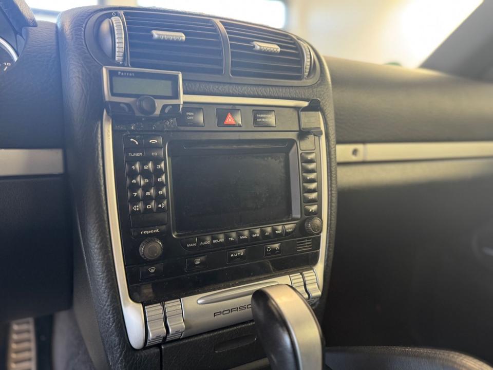 Porsche Cayenne 2007 — photo 19