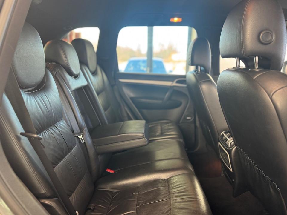 Porsche Cayenne 2007 — photo 24