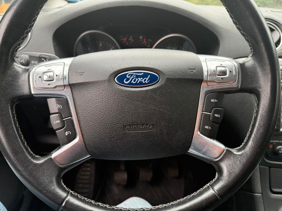 Ford S-Max 2014 — двигун